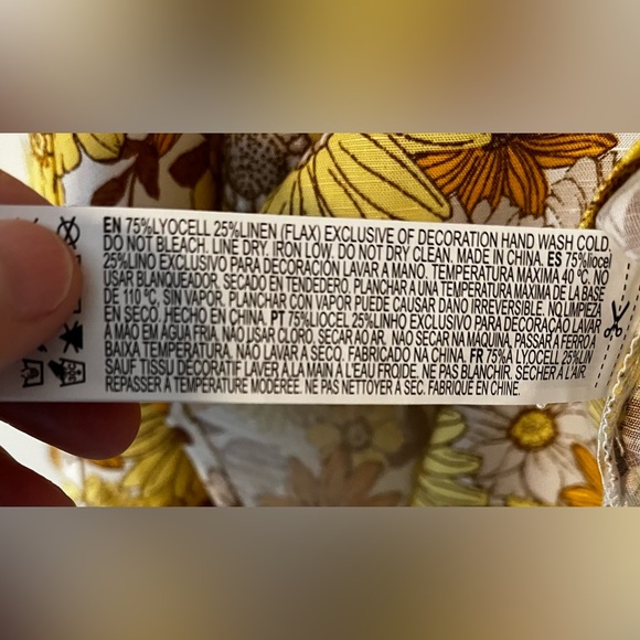 Forever 21 Flowered Wrap Dress - Picture 6 of 7